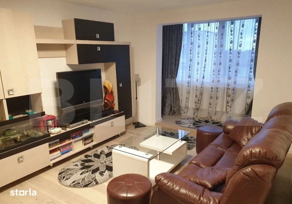 De vanzare apartament 4 camere (cartier Tractorul)