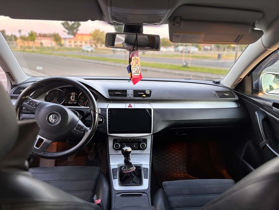 Volkswagen b6 2010