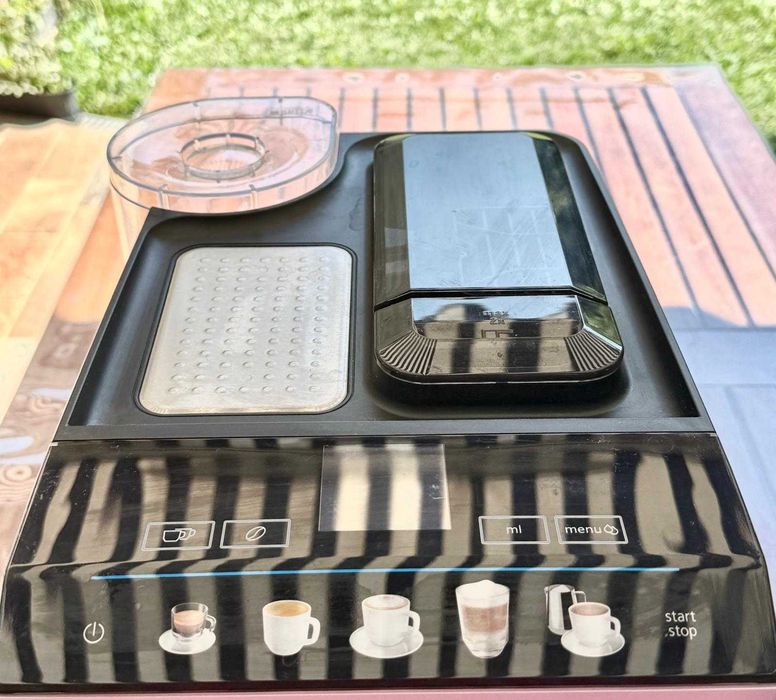 Espressor automat Siemens 1500 W, ca nou, presiune pompa 15 bari