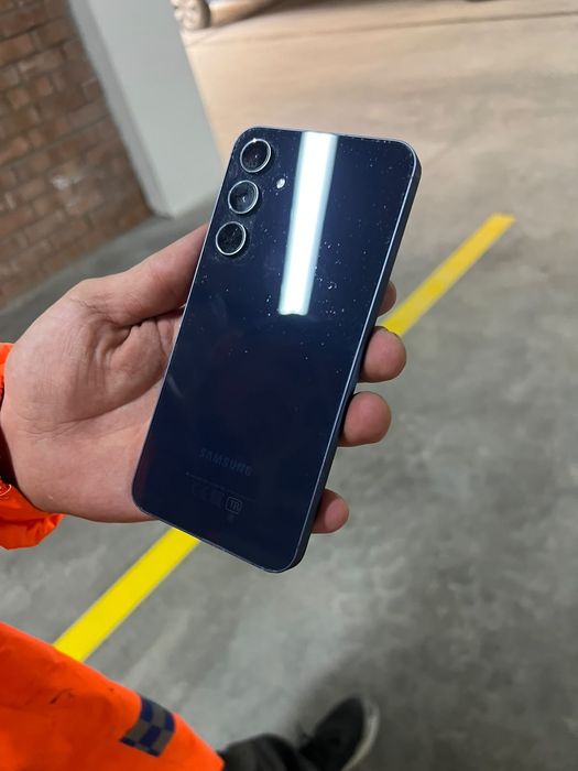 Обмен/продажа Samsung A55 8/128 sim/esim