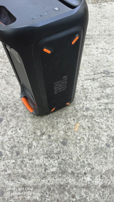 JBL partibox 100