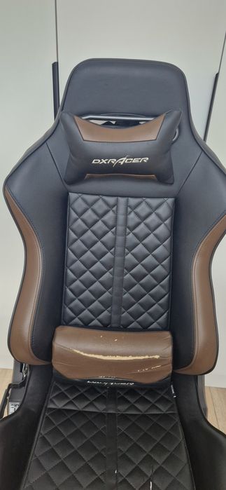 Игровое кресло DXRacer