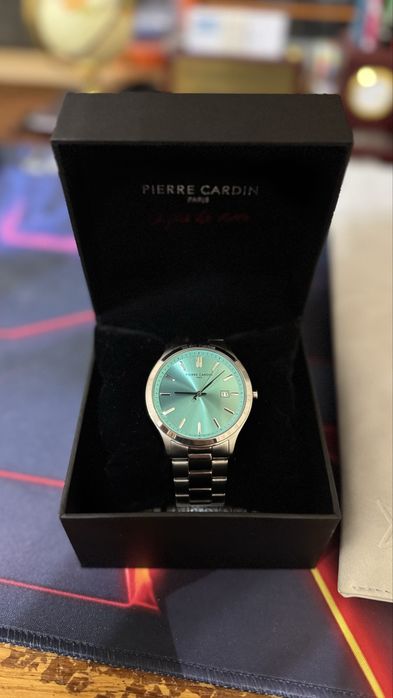Часы кварцевые Pierre Cardin 42 mm.