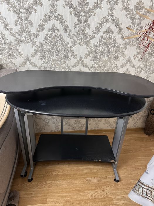 Компьютерный , складной стол