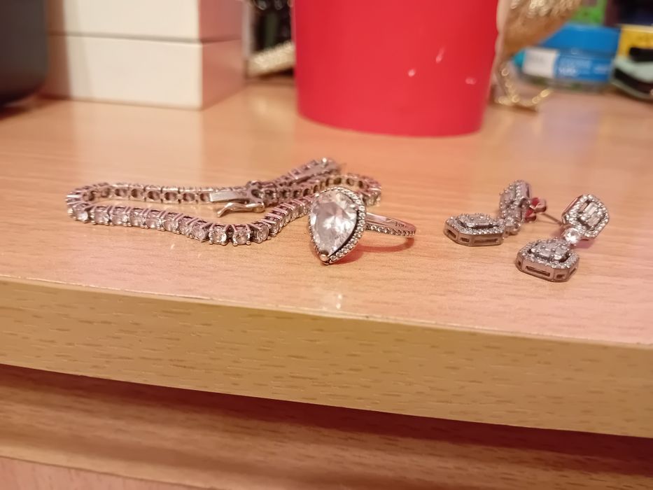 Set cercei brățară și inel