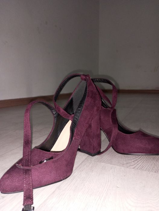 Срочно продам туфли