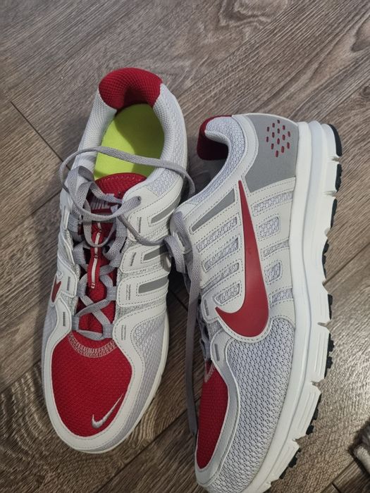 Нови мъжки маратонки