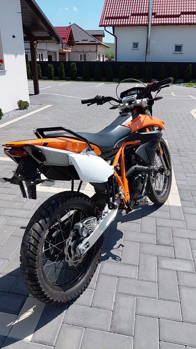 Motocicleta de 125 din 2020