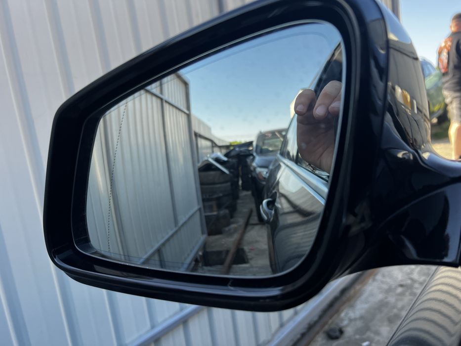 Dezmembrez bmw f11 3.0d n57 245cp volan stanga