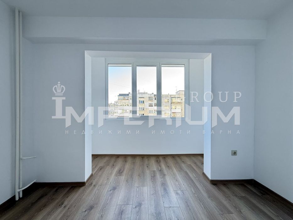 В продажба * Тристаен апартамент *  Изцяло юг * кв. Младост