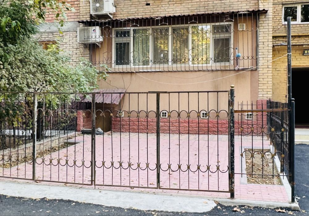 Уч-тепа 26-квартал 4-хона 1-этаж г’иштли у’зимни уйим сотилади