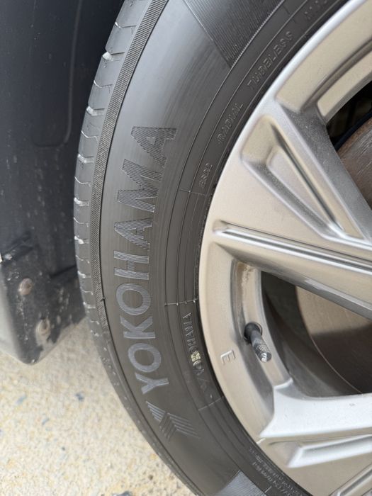 Продается Диск с покрышкой 215/60/R16