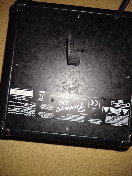 Продам комбоусилитель Fender Frontman 10G