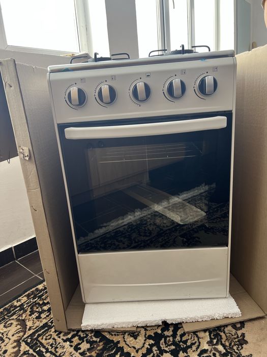 Продам новую газовую плиту