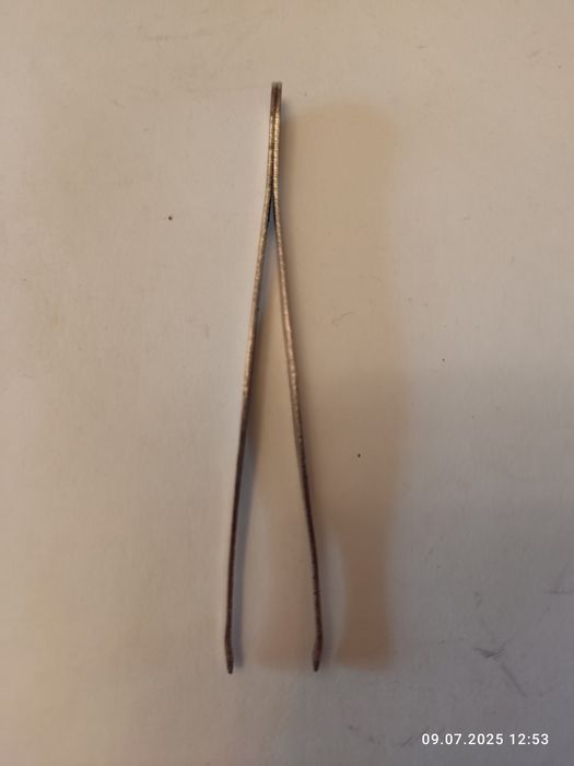 Скальпель и пинцет