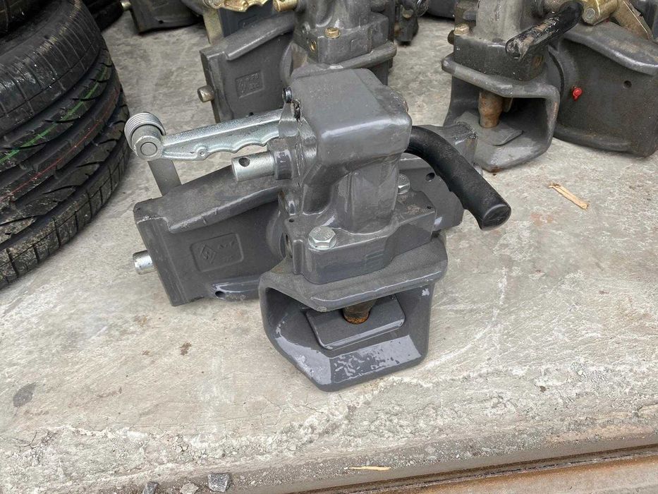 Cupla carlig remorcare automat pt tractor 33.7, 39 cm 31 cm latime