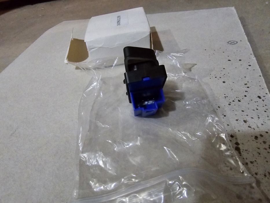 Buton Blocare uși VW nou în cutie