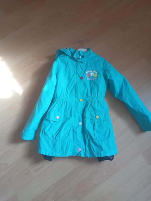 Продам весенний плащ на девочку ( 110 - 116 )