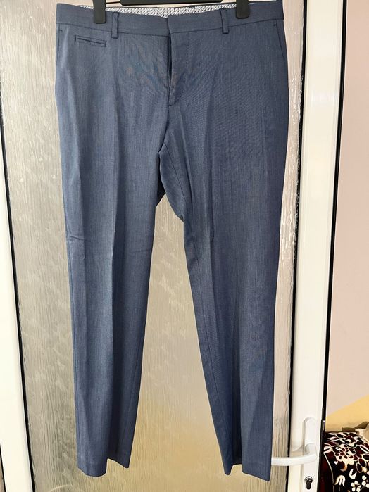 Costum de barbati. Zara