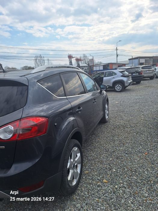 Vând masina Ford Kuga