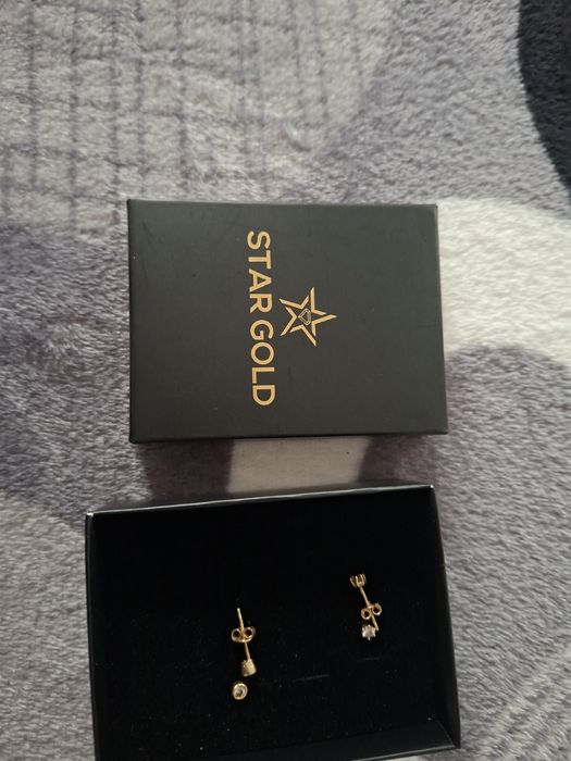 Cercei aur cu șurub