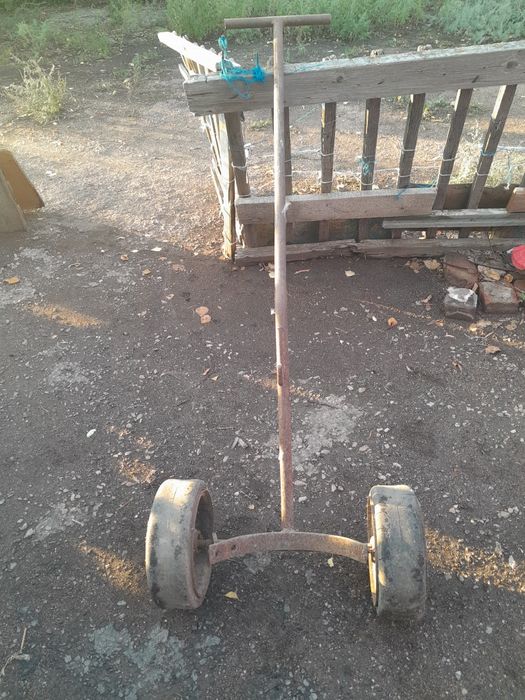 Тачку для перевозки воды !