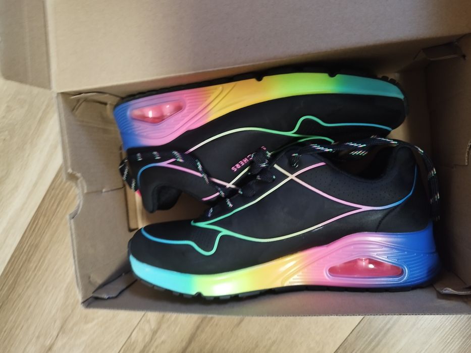 Skechers маратонки 40