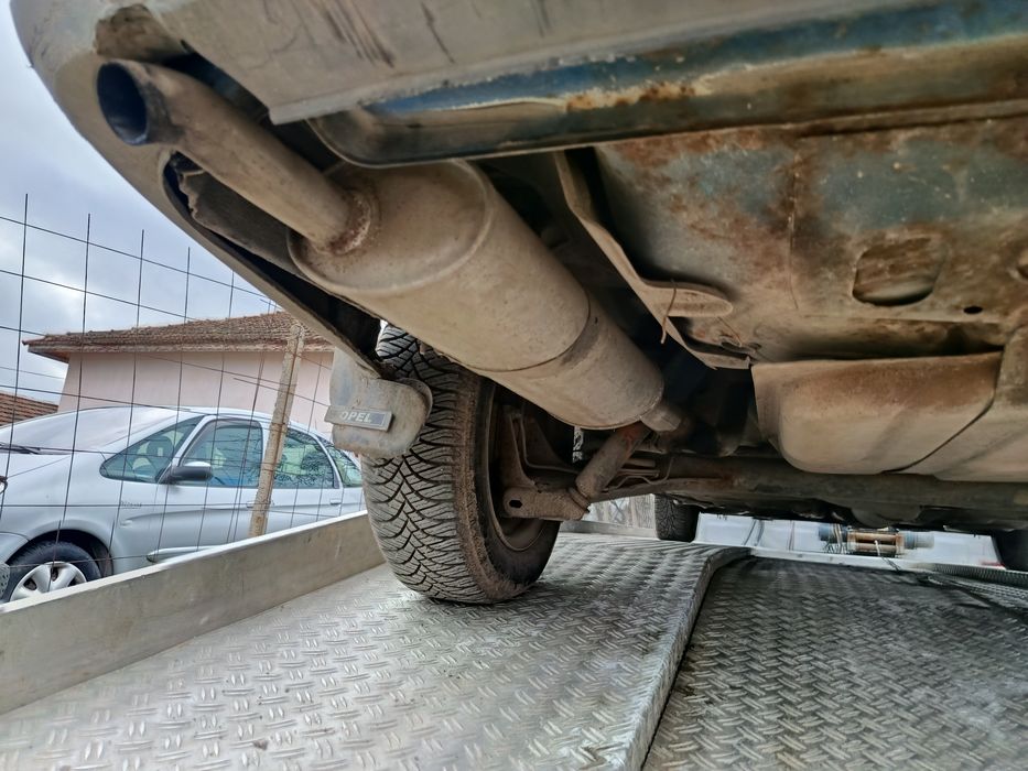 Продава се на Части Opel Astar F
