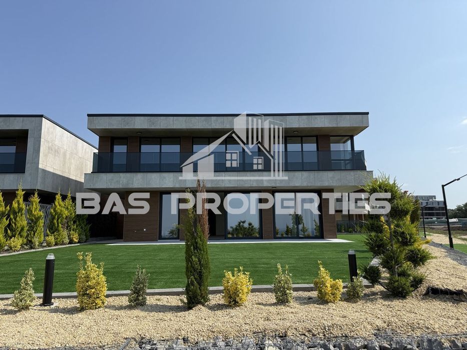 Къща в Бургас-Сарафово площ 317