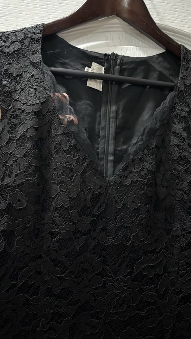 Дантелена рокля нова