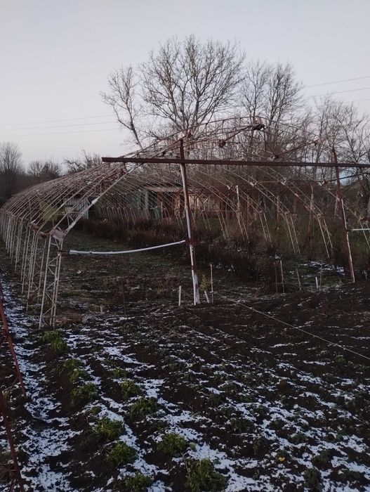 Продавам оранжерия