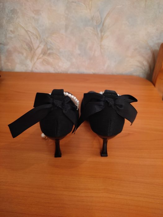 Продам новые туфли