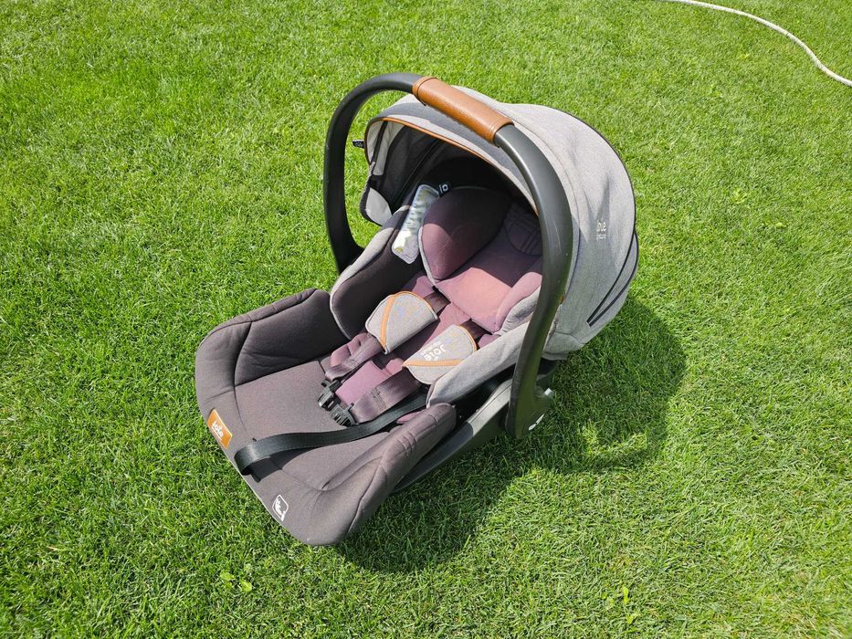 Carucior Joie Signature Finiti 3 in 1 + isofix