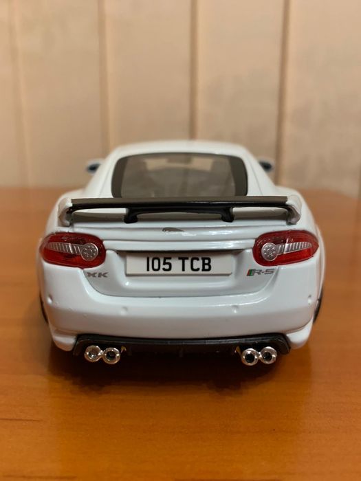 Macheta auto Jaguar XK-RS , Bburago ,1/24