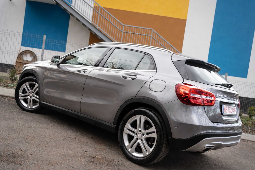 Rate de la 293euro/Luna. Mercedes GLA 200 Urban 1.6i-155cp Euro6 Fara Accidente Garanție 3Ani