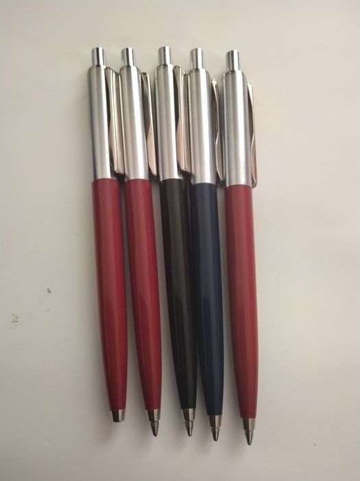 Продавам нови автоматични химикалки от времето на 1985 г.