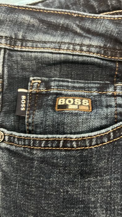 Нов модел дънки Hugo Boss.Налична пълна серия от 31ви до 38ми размер