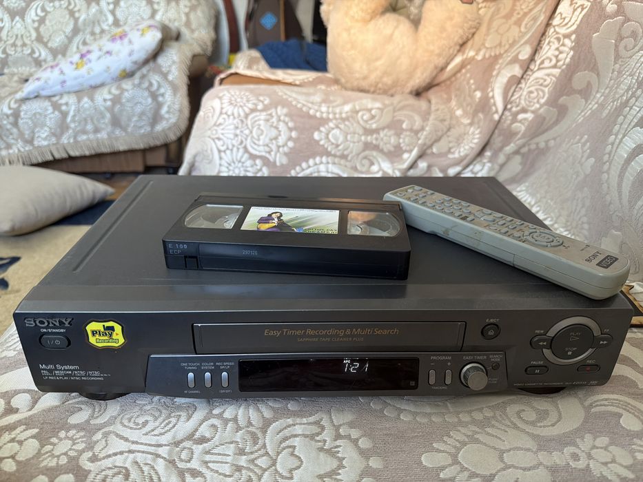 Видеомагнитофон Sony SLV-ED33ME + Оригинальный пульт