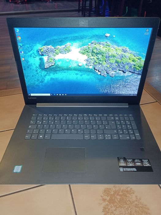 Лаптоп Lenovo V320 17" FHD Intel i5-8250U/8GB RAM/240 SSD