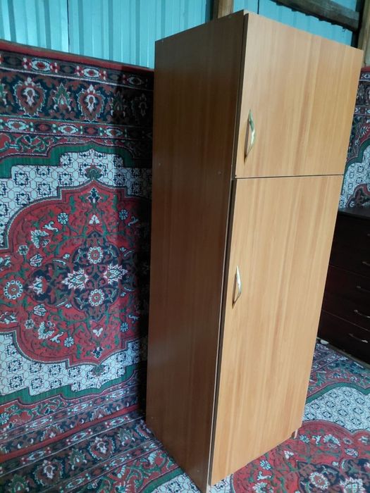 Продаётся шкаф с зеркалом