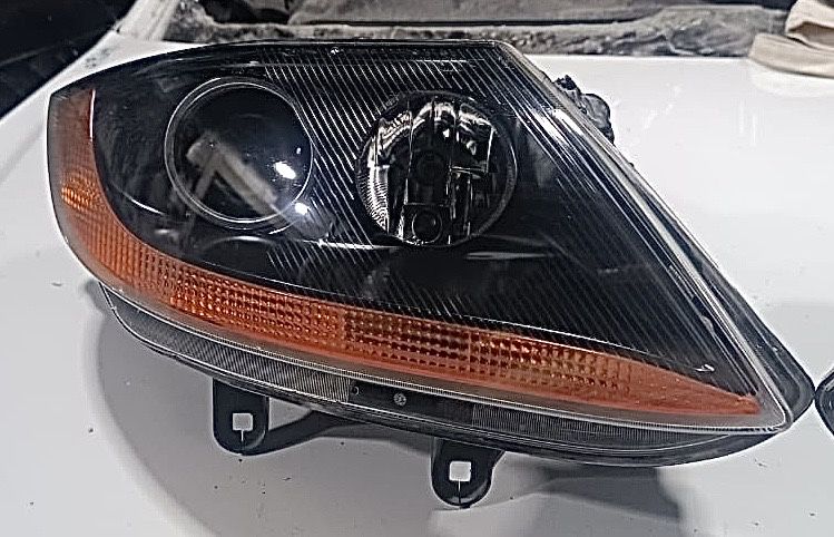 Фары БМВ Z4 E85.