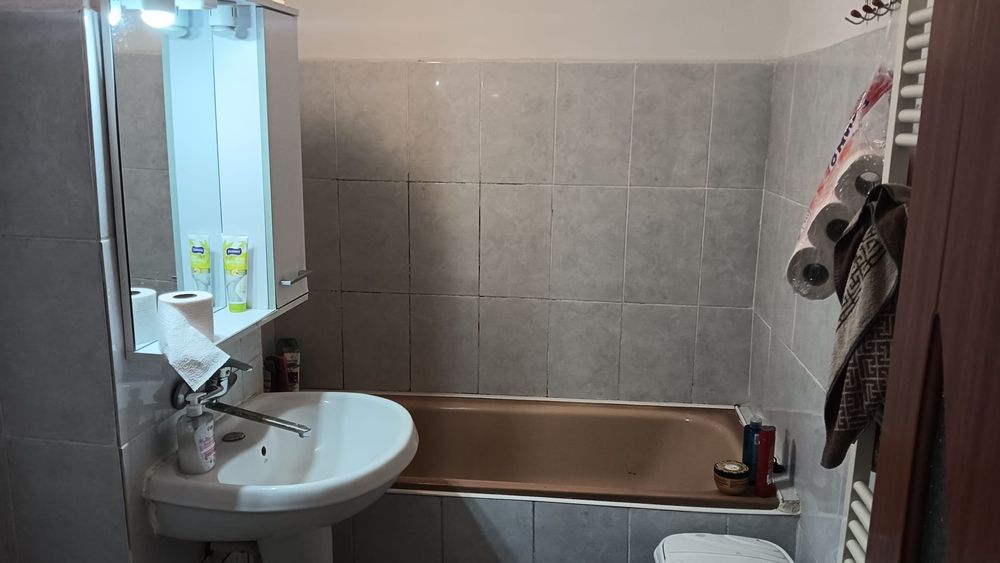 Inchiriere camera targ de craciun