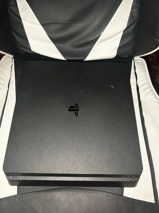 Playstation 4 Slim