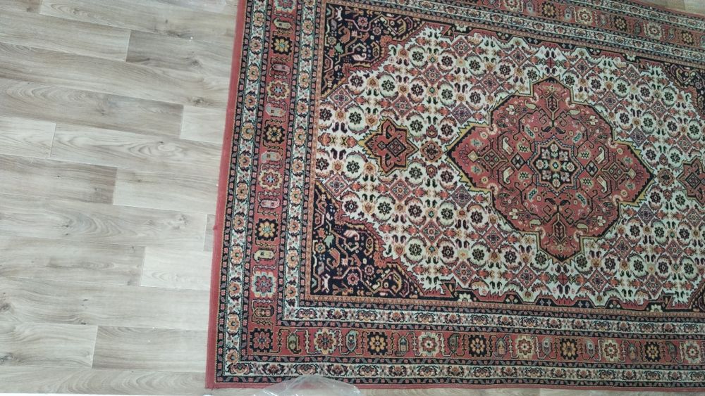 Продам   ковер в хорошем состоянии