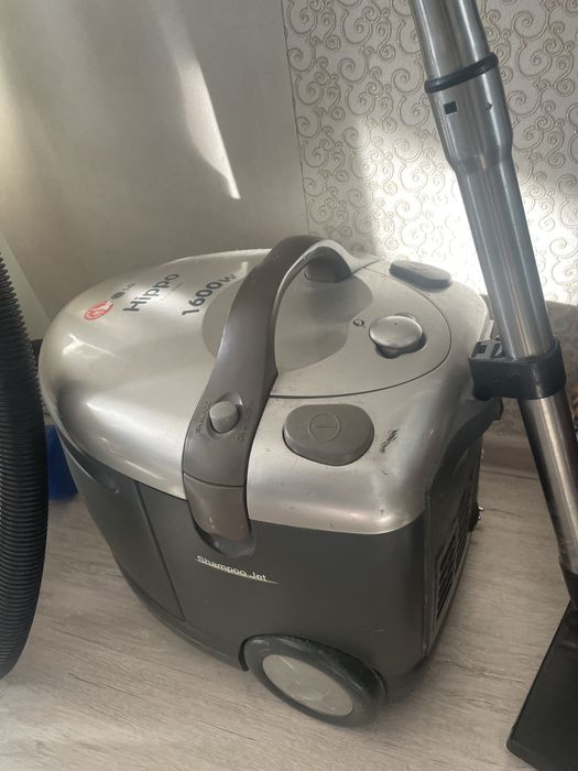 Продам мощный Пылесос LG Hippo