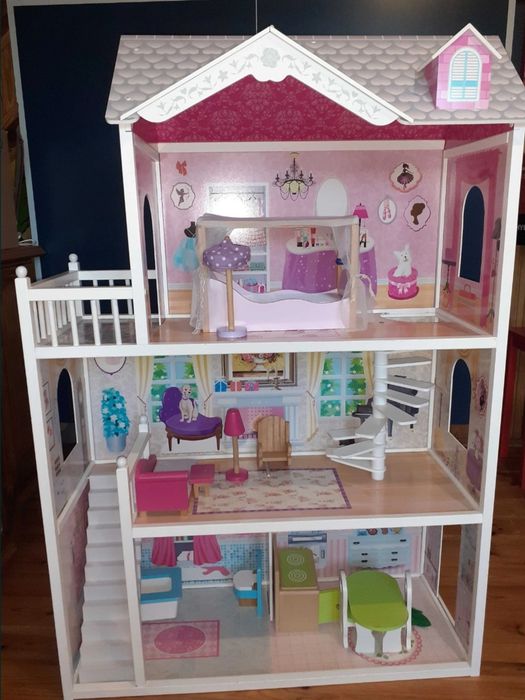 Casuta mare de papusi Moni Aria din lemn casa lui Barby 15piese