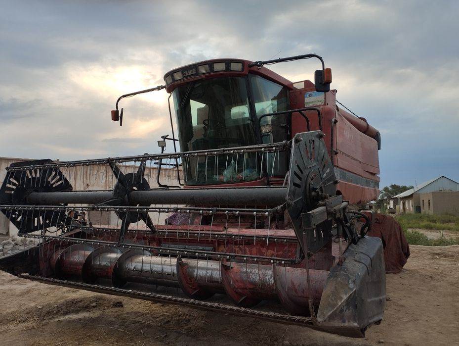 Кейс 2166 конбайн