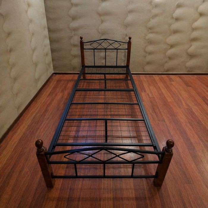 Продам кровать полуторка. Малайзия