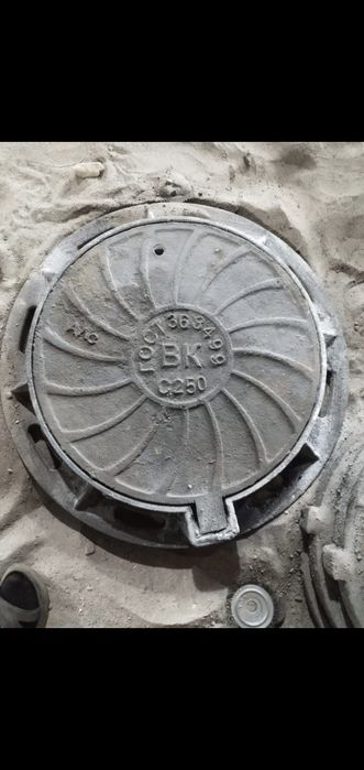 Чугунные люки , дождеприемники