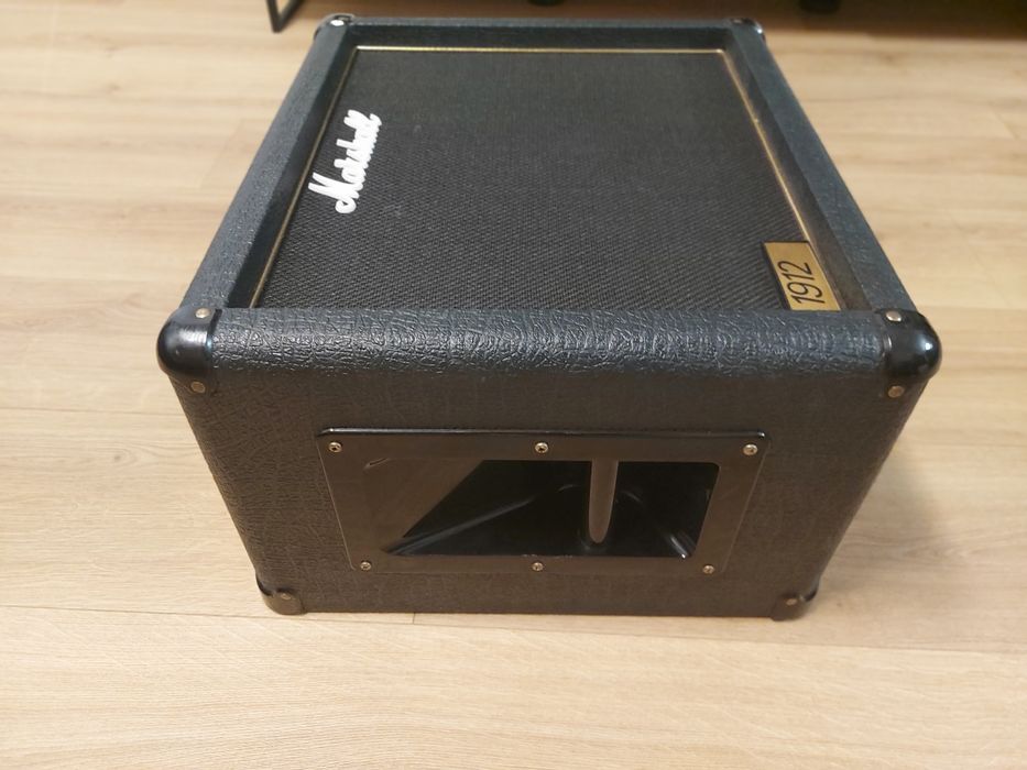 Marshall 1912 китарен кабинет 1х12